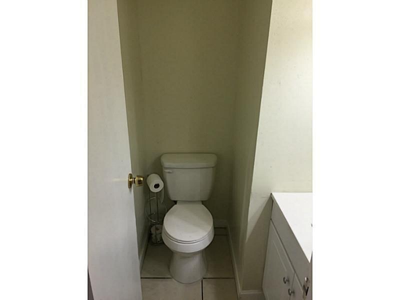 Heritage Circle Condo - Residential Lease