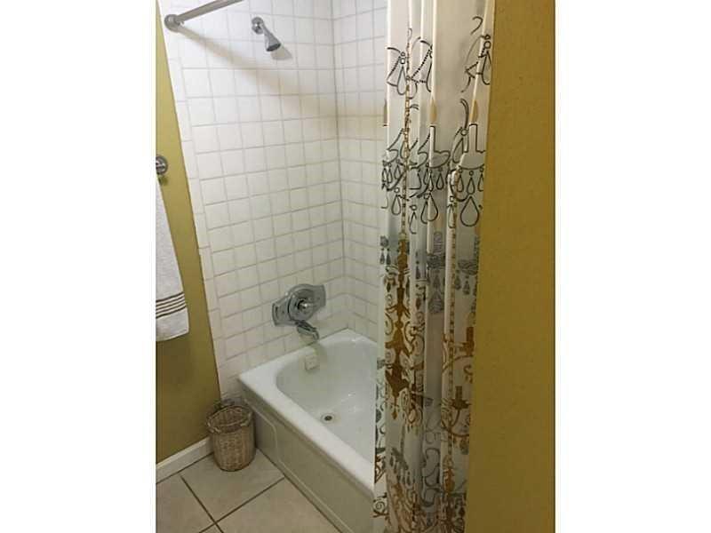 Heritage Circle Condo - Residential Lease