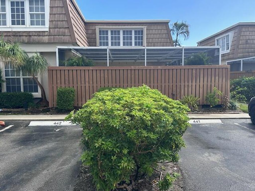 Photo of 11573 Winchester Drive, Palm Beach Gardens, FL 33410 (MLS # R11032421)