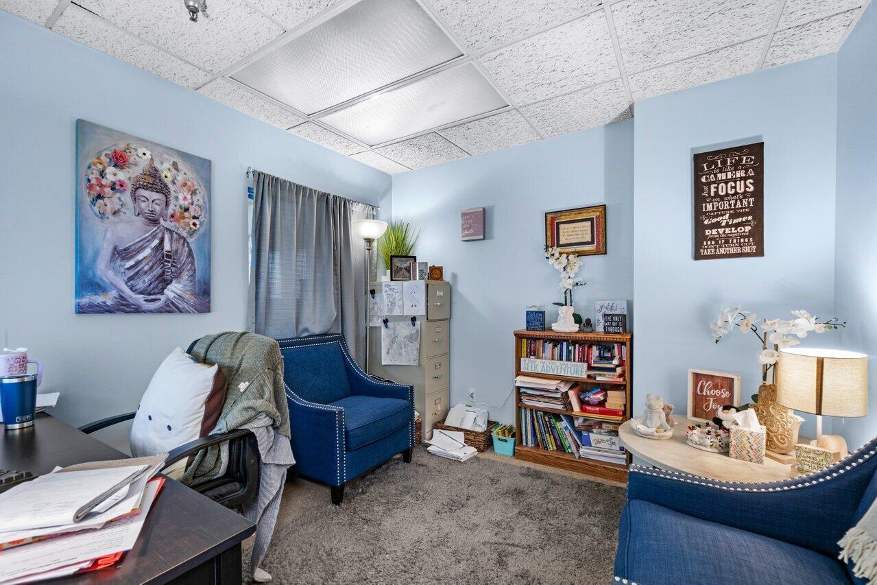 EXECUTIVE CENTER PLAZA CO - Commercial Lease