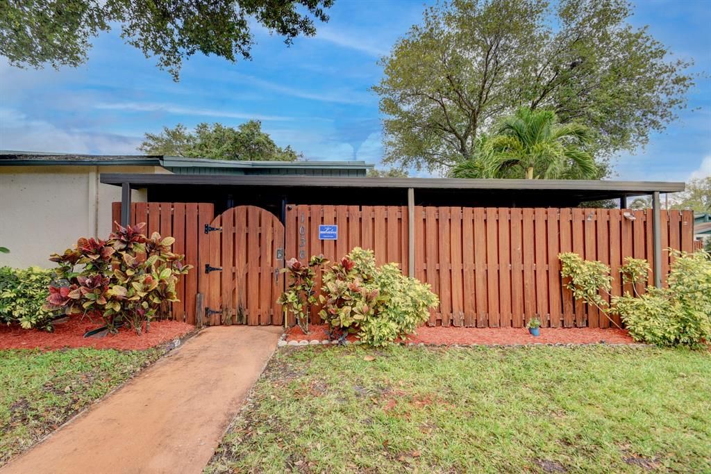 Photo of 1036 Manor Drive Dr, Lake Worth Beach, FL 33461 (MLS # R10797195)