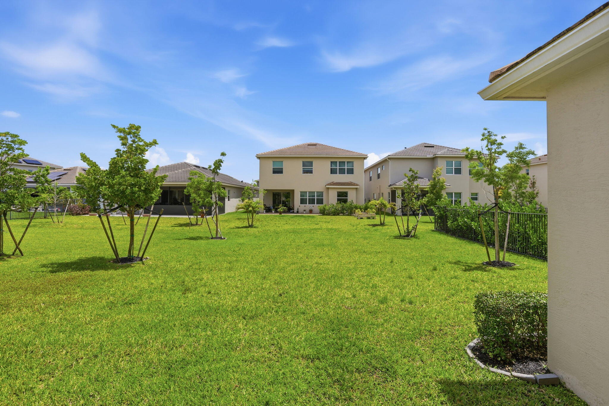 5572 Liberty Lane