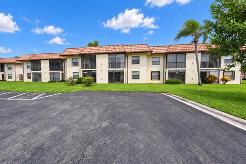 Tiny photo for 7094 Golf Colony Court #103, Lake Worth, FL 33467 (MLS # B26083855)