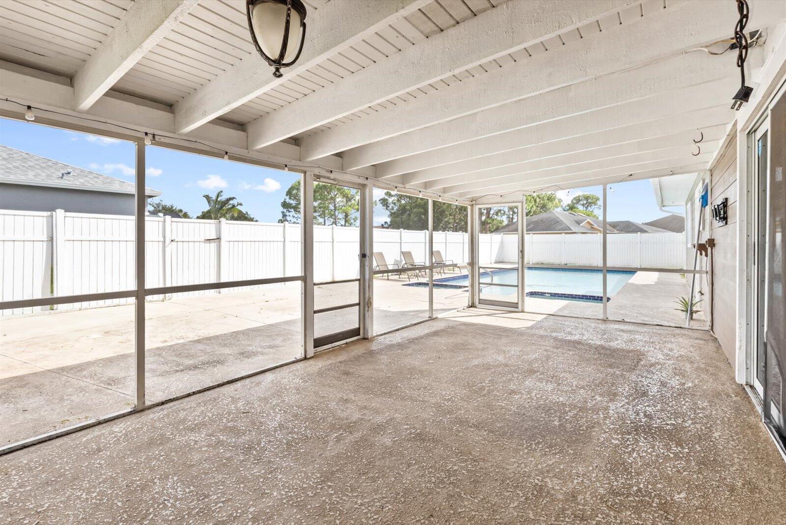 PORT ST LUCIE SECTION 3 - Residential