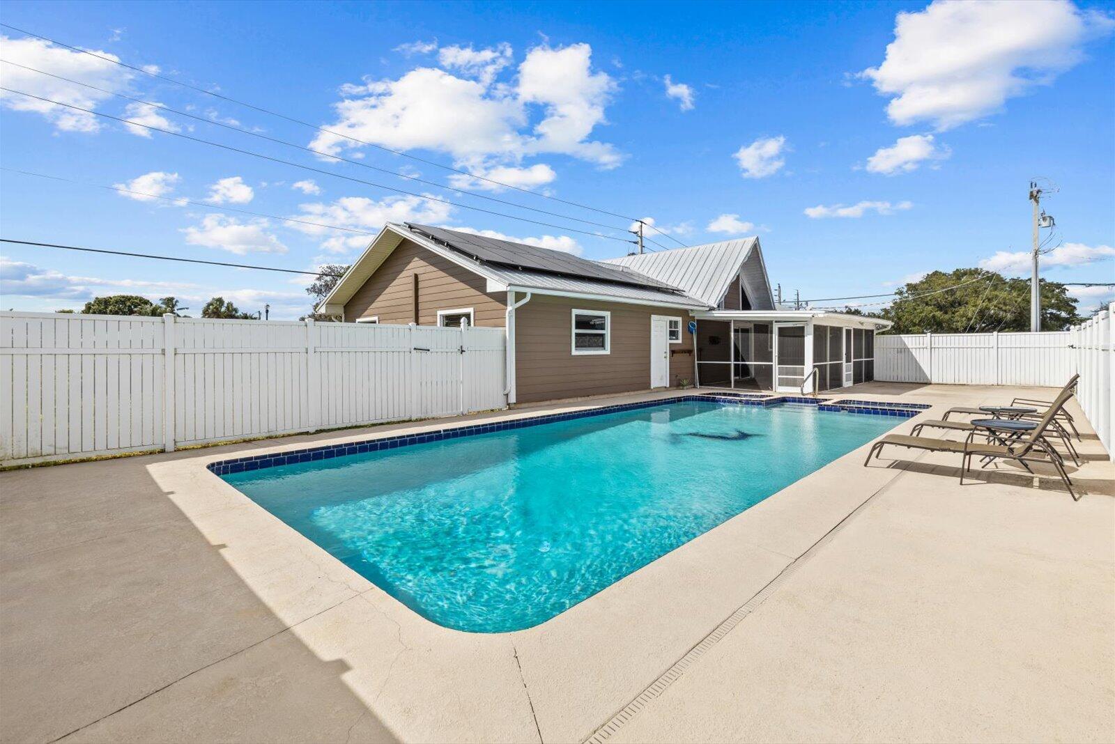 PORT ST LUCIE SECTION 3 - Residential