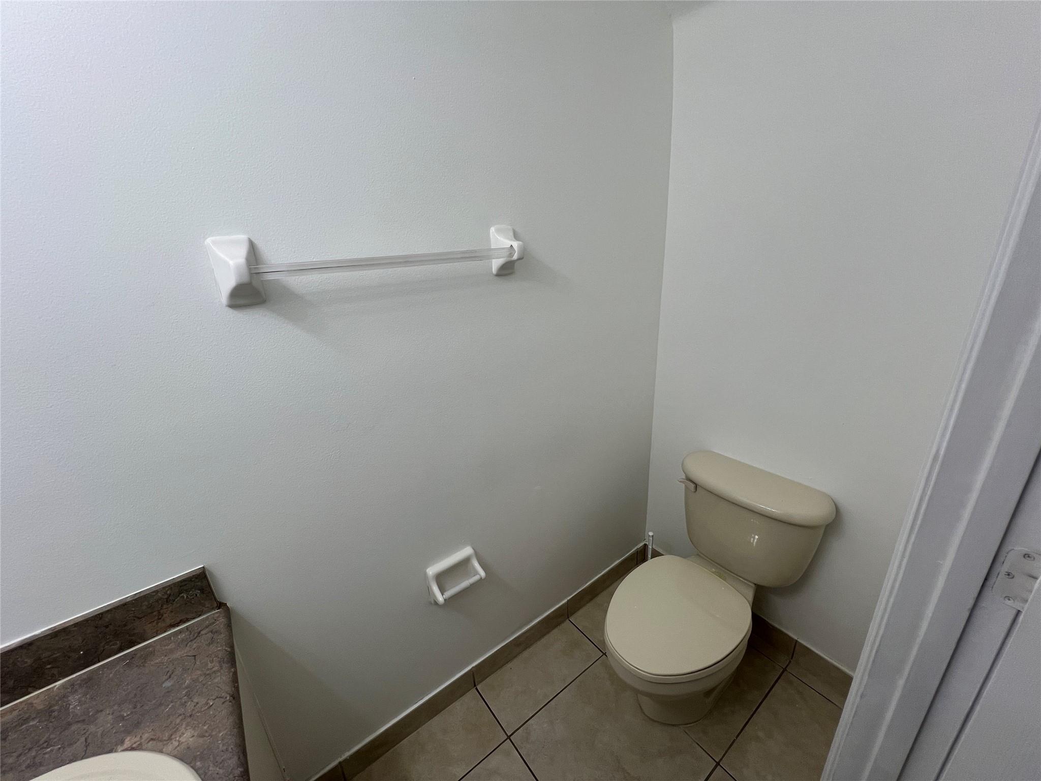 S & R OF INVERRARY - Residential Lease