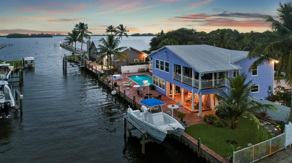 Photo of 474 Peninsula Drive, Fort Pierce, FL 34946 (MLS # R10756498)