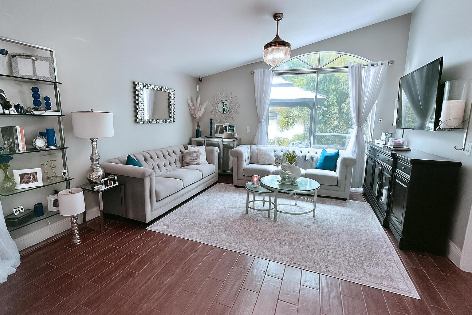 166 Woodlake Circle