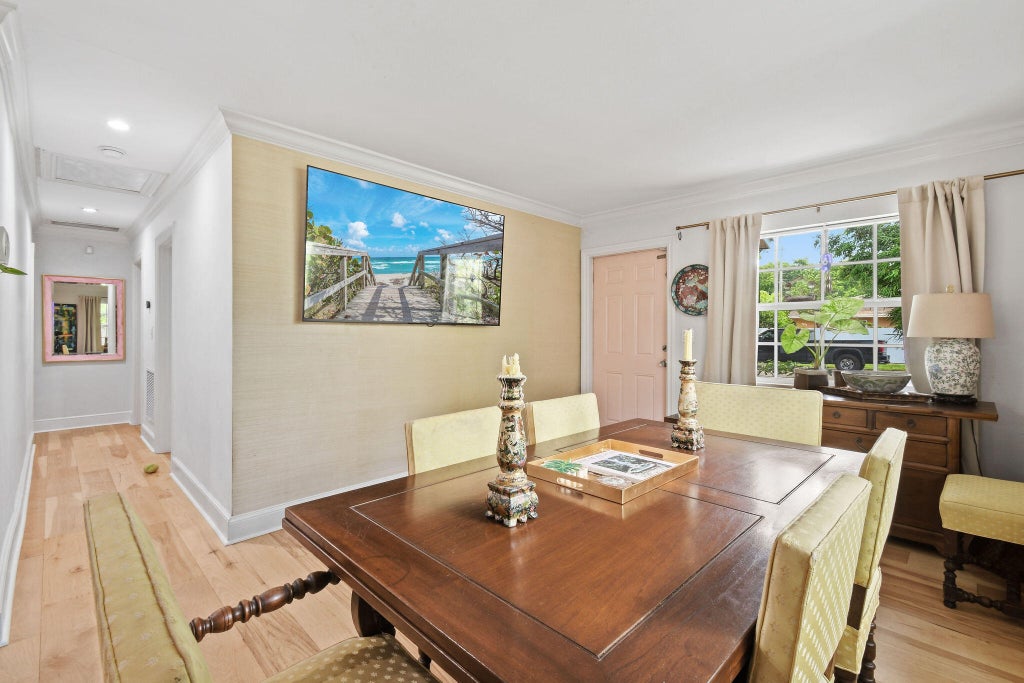 Photo of 6216 GARDEN Avenue, West Palm Beach, FL 33405 (MLS # B26091407)