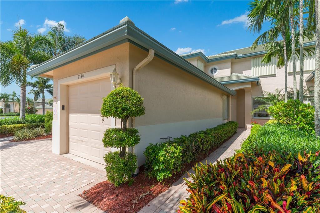 CLUBSIDE VILLAS AT BALLANTRAE, A CONDOMINIUM - Residential