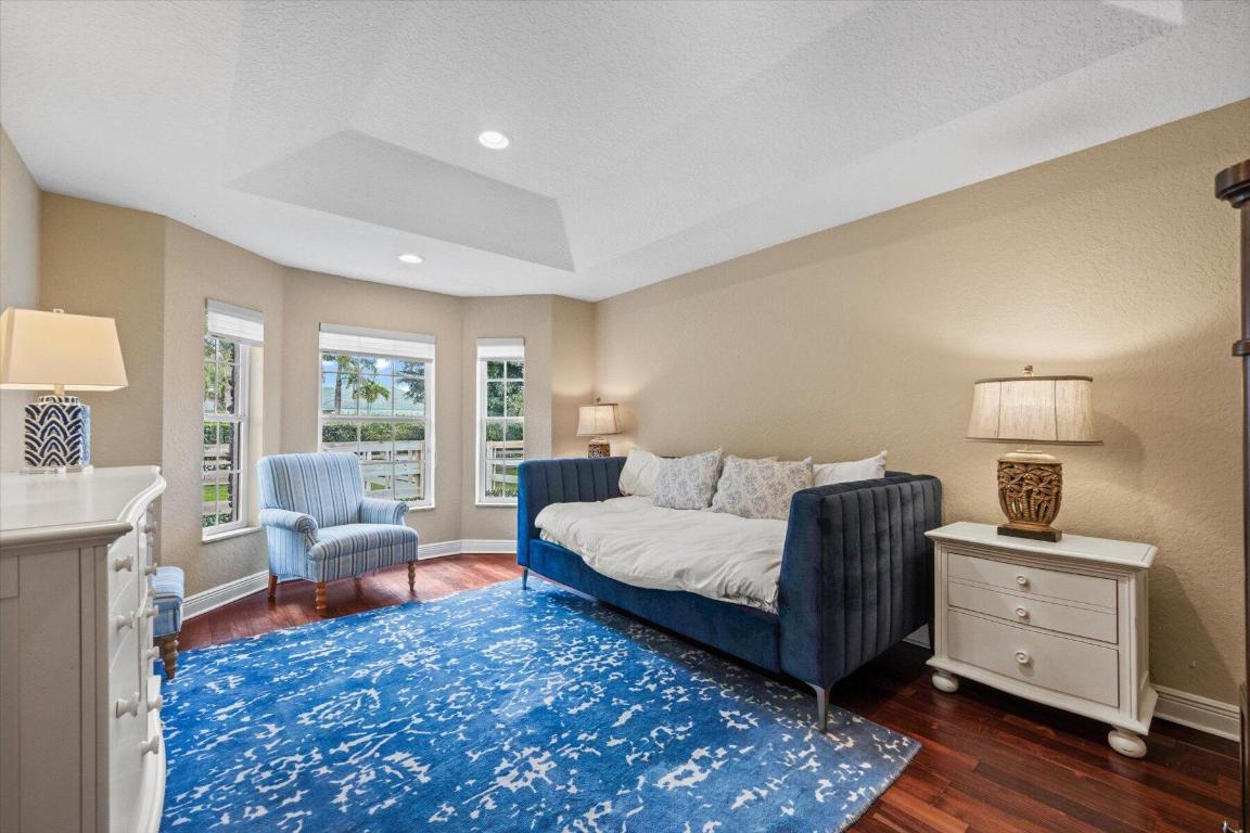 SADDLE TRAIL PARK OF WELLINGTON - Residential