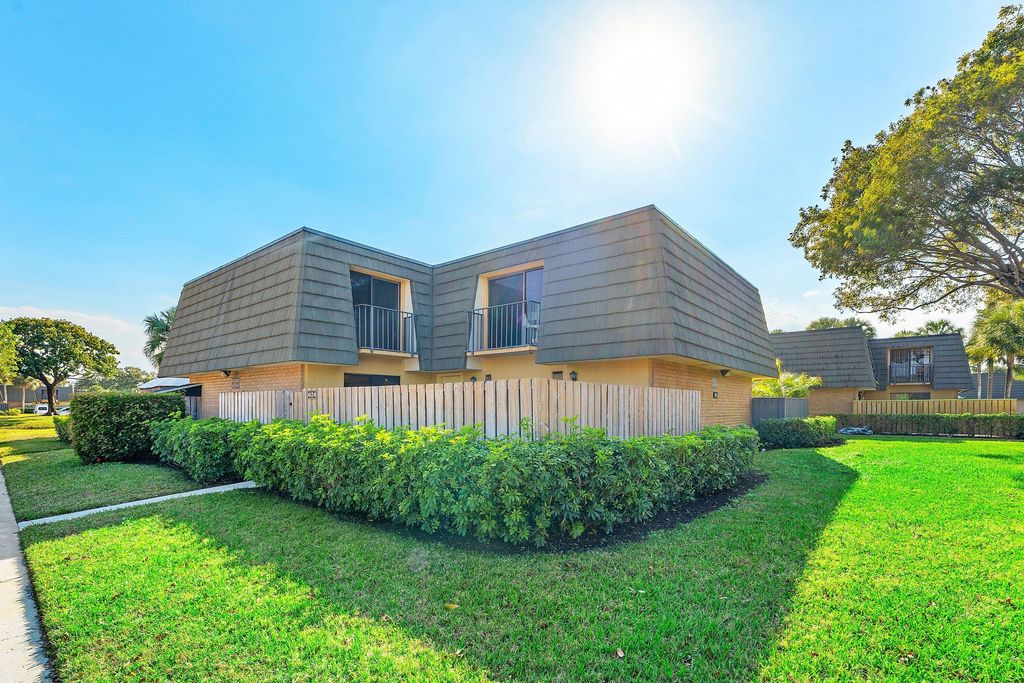 Photo of 4124 41st Way, West Palm Beach, FL 33407 (MLS # R11164351)