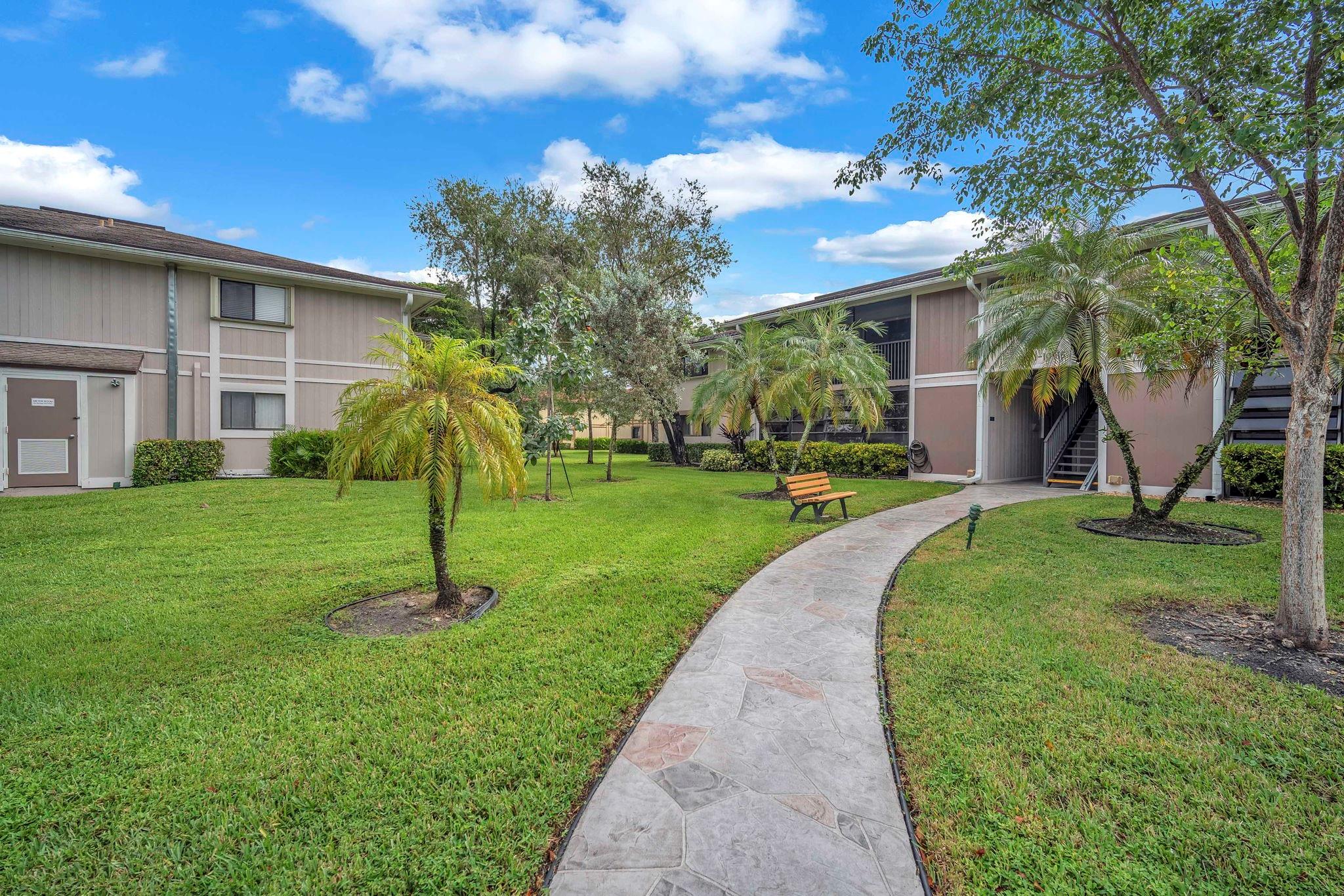 10903 W Clairmont Cir 201