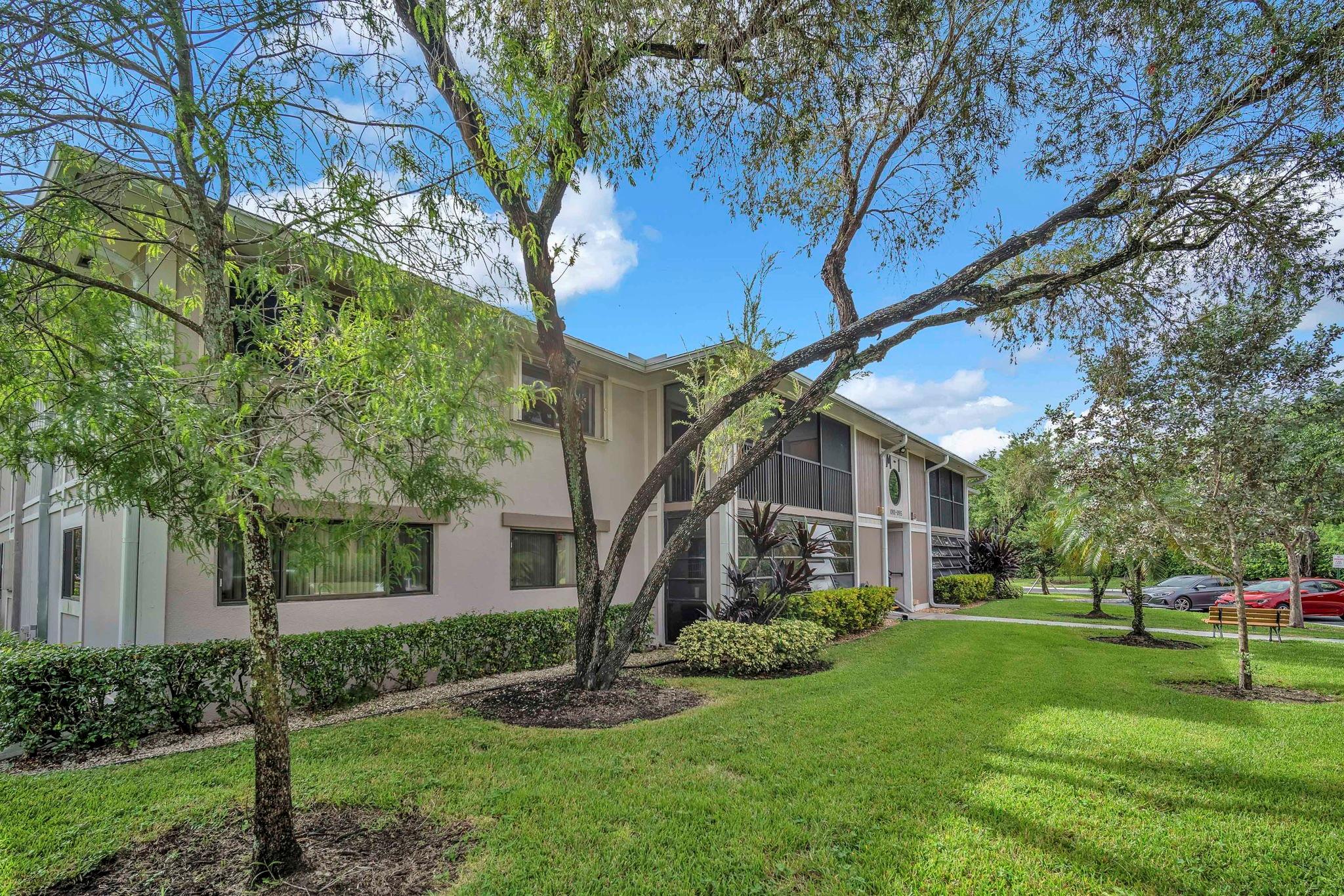 10903 W Clairmont Cir 201