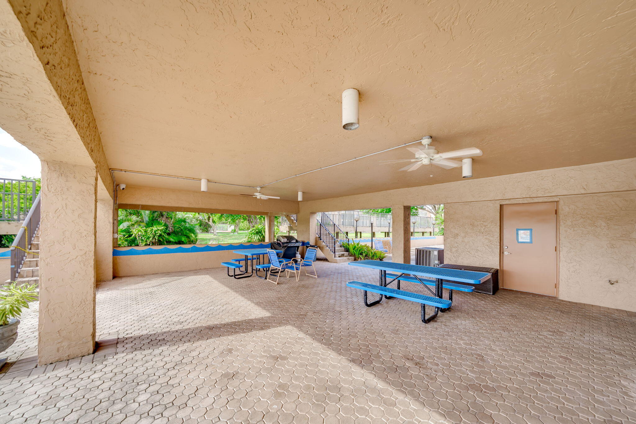 PALM LAKES CONDO - Residential