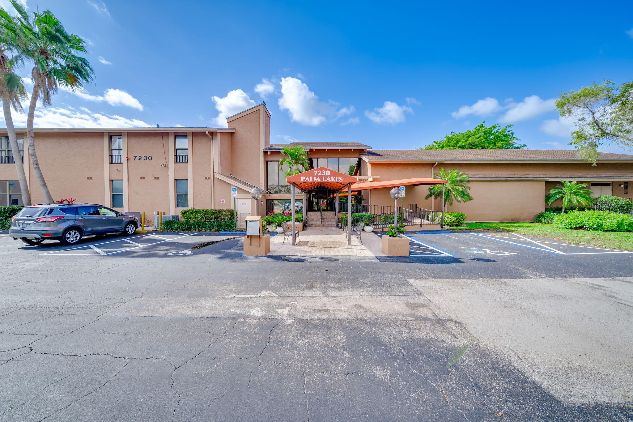 PALM LAKES CONDO - Residential