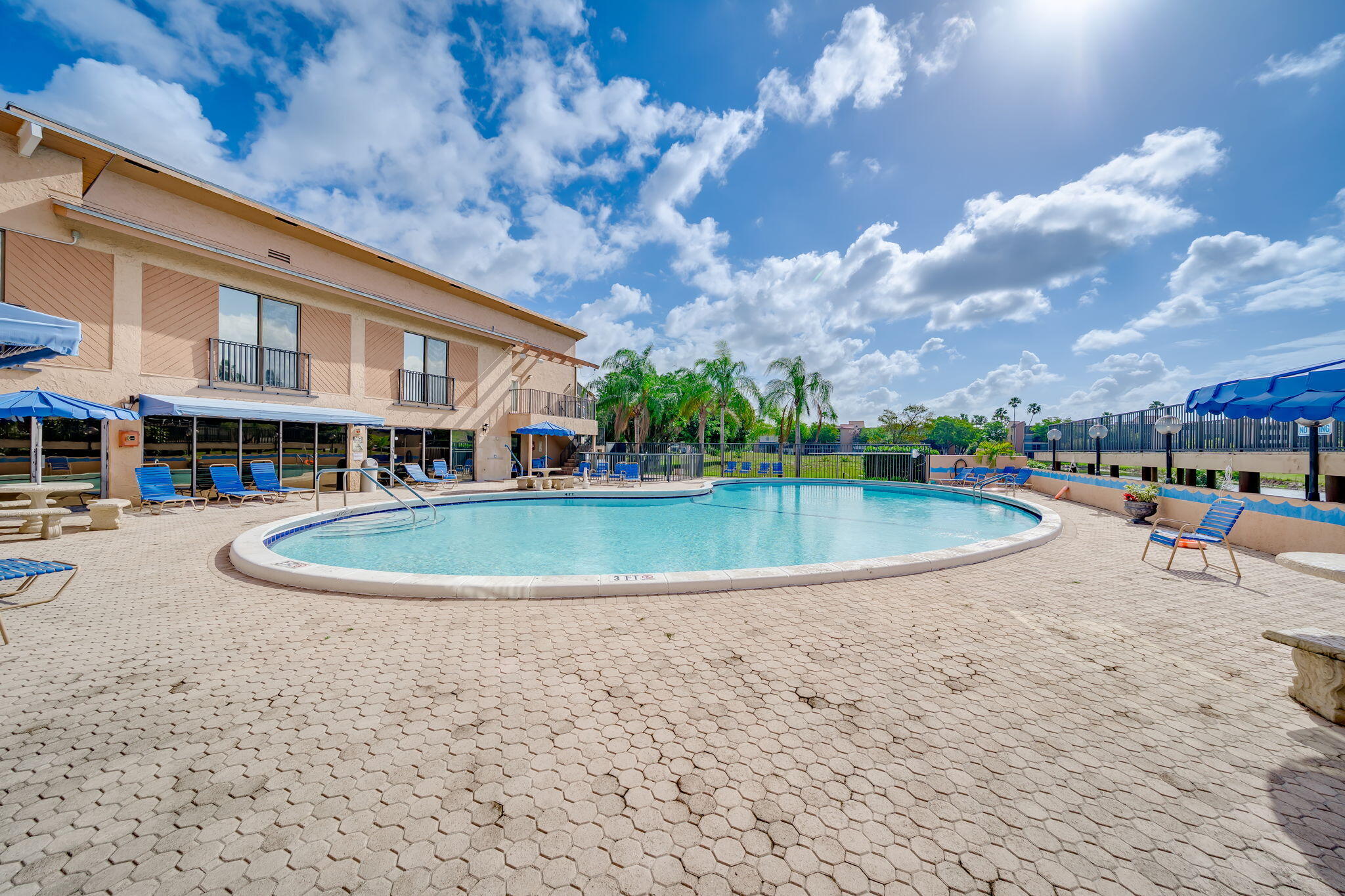 PALM LAKES CONDO - Residential