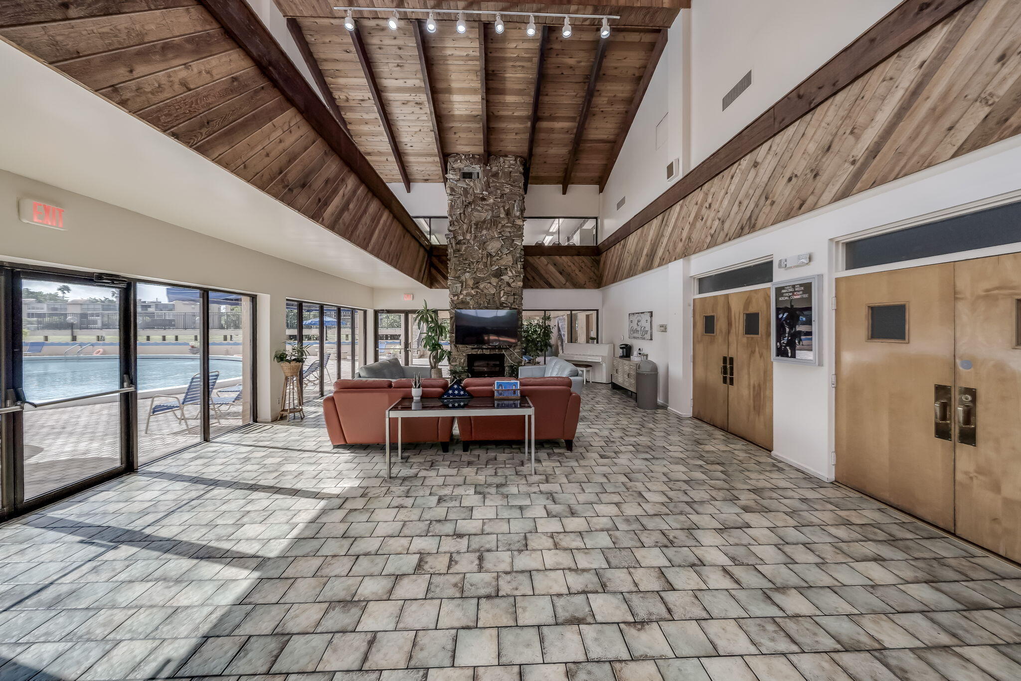 PALM LAKES CONDO - Residential