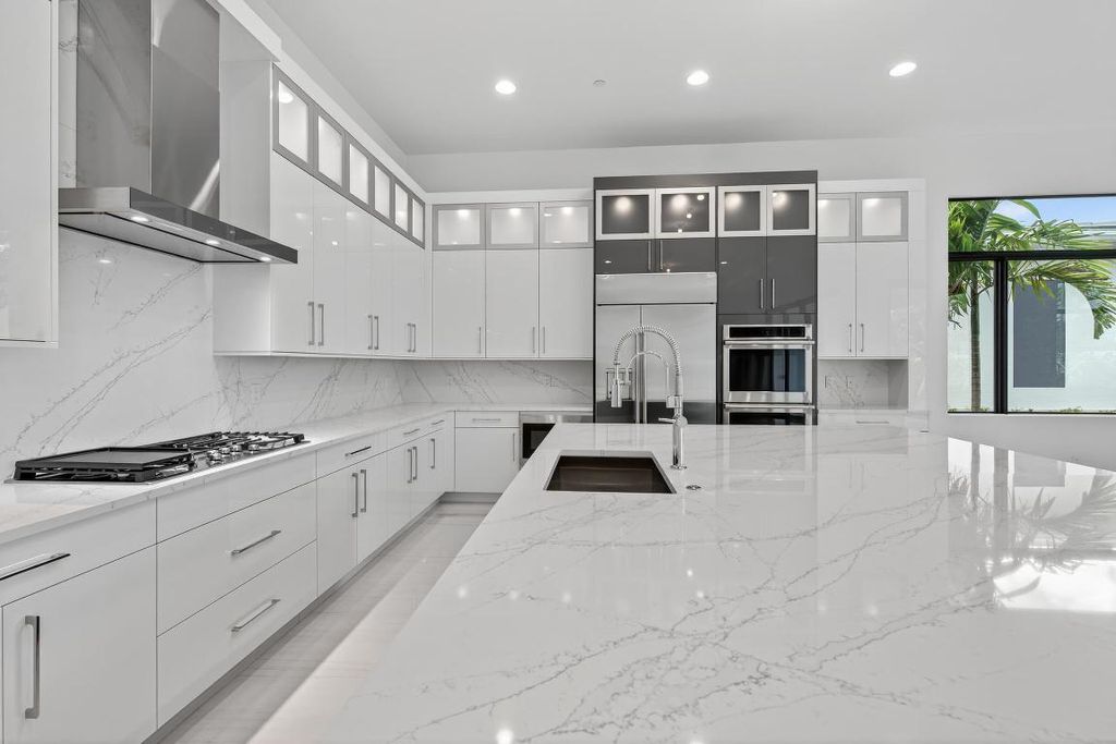 Photo of 9144 Coral Isles Cir Circle, Palm Beach Gardens, FL 33412 (MLS # R11137341)