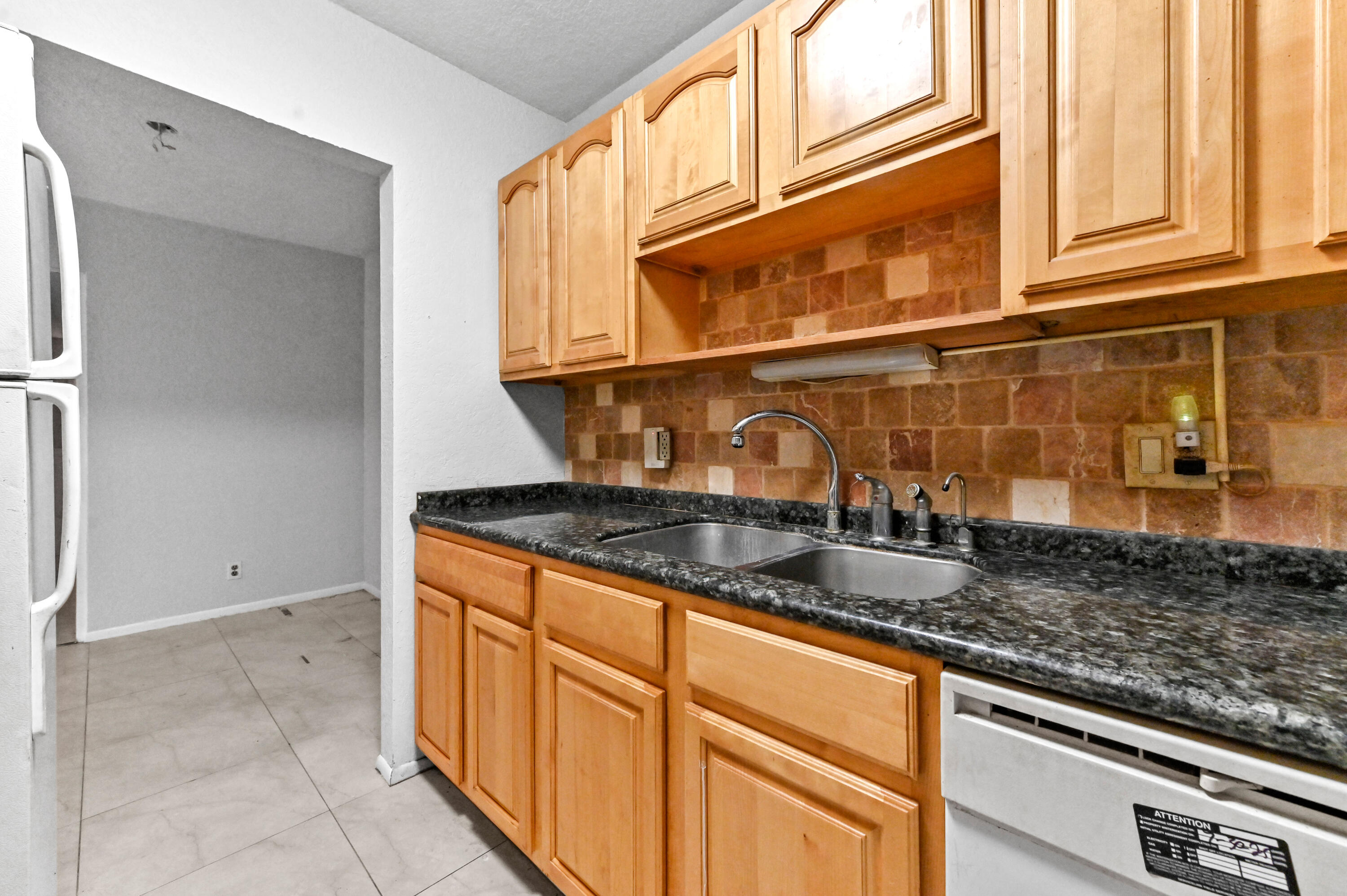 ENCLAVE SANDPIPER CONDO - Residential