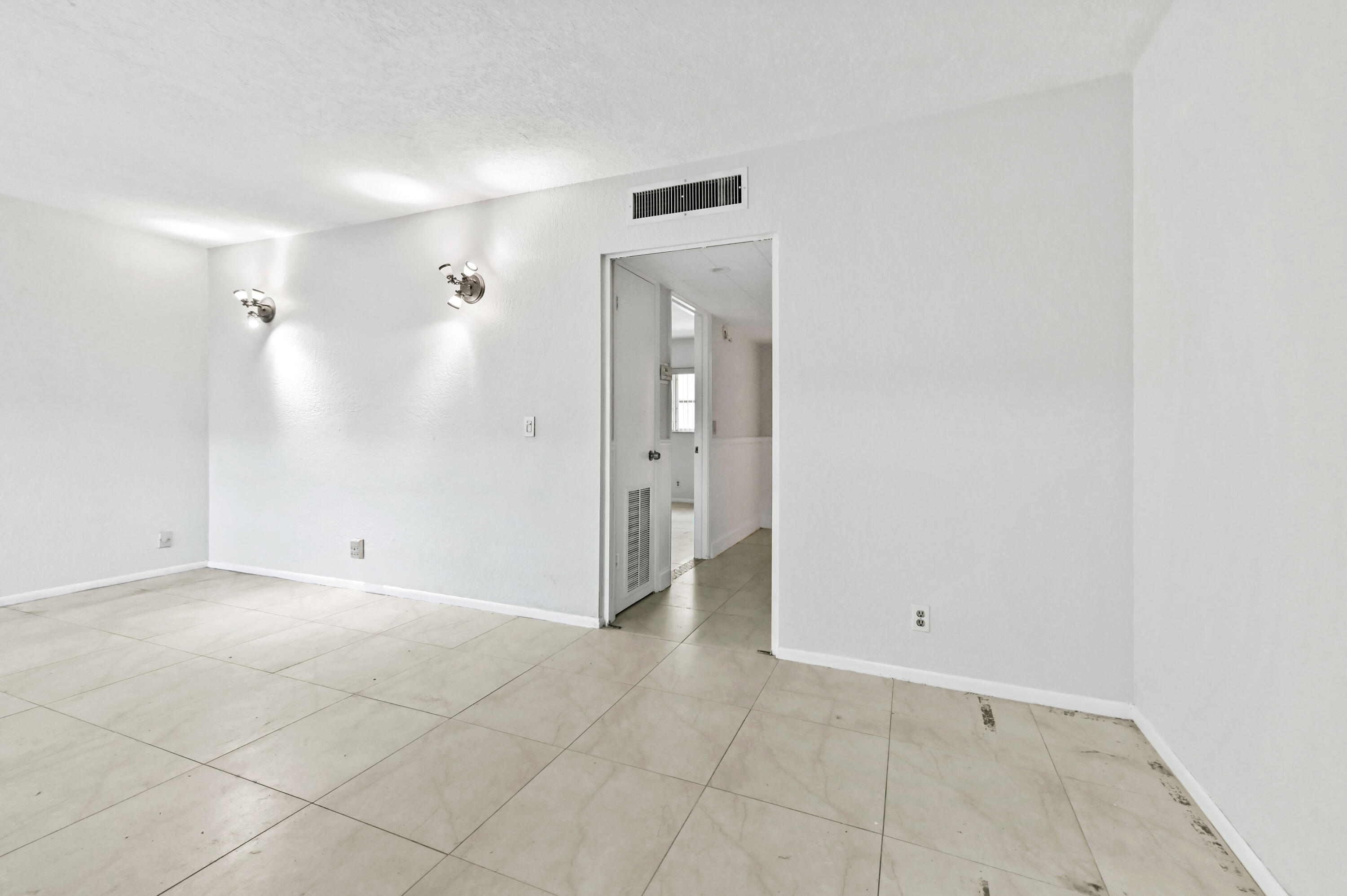 ENCLAVE SANDPIPER CONDO - Residential