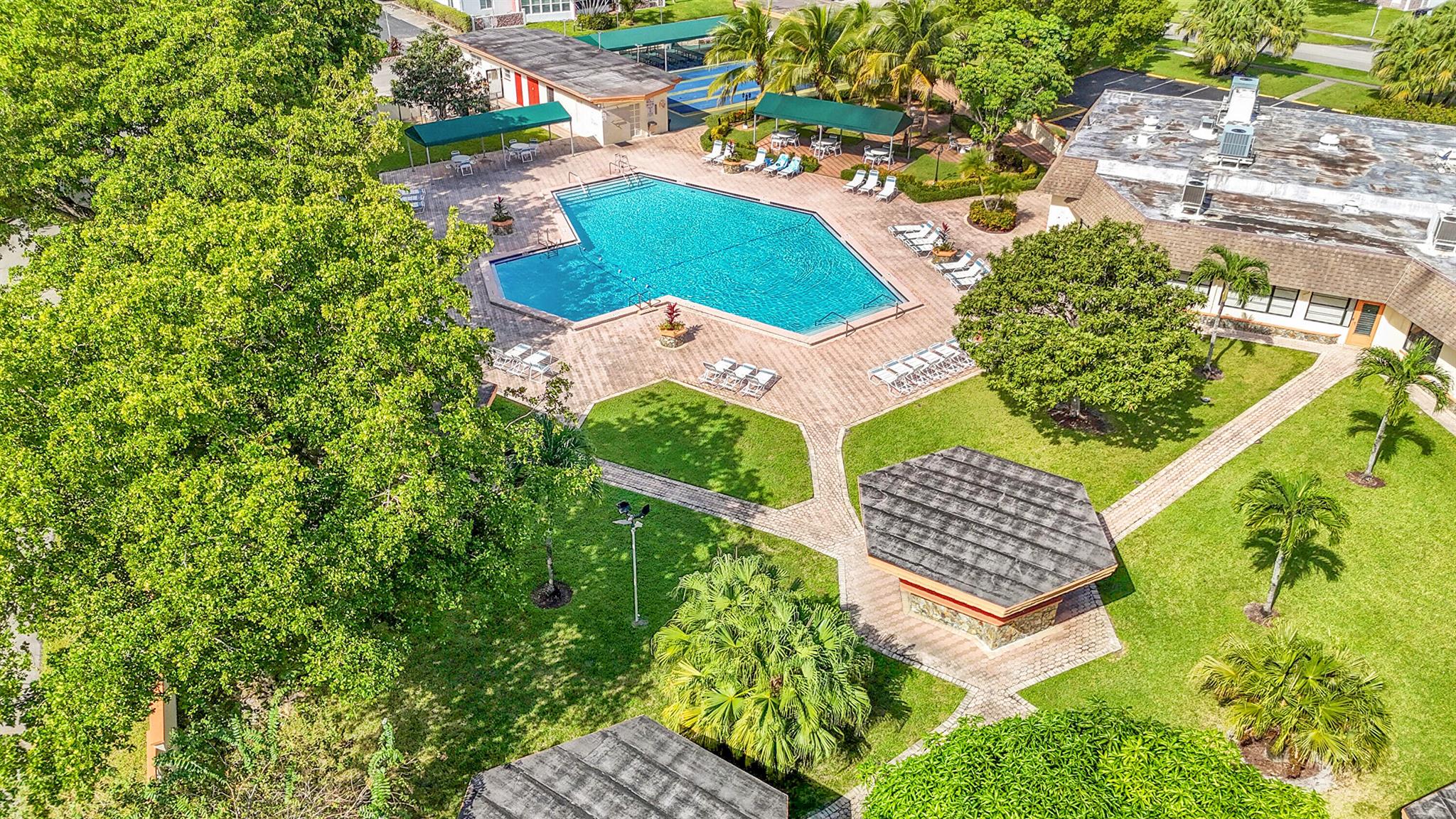 Sapphire Condo - Residential