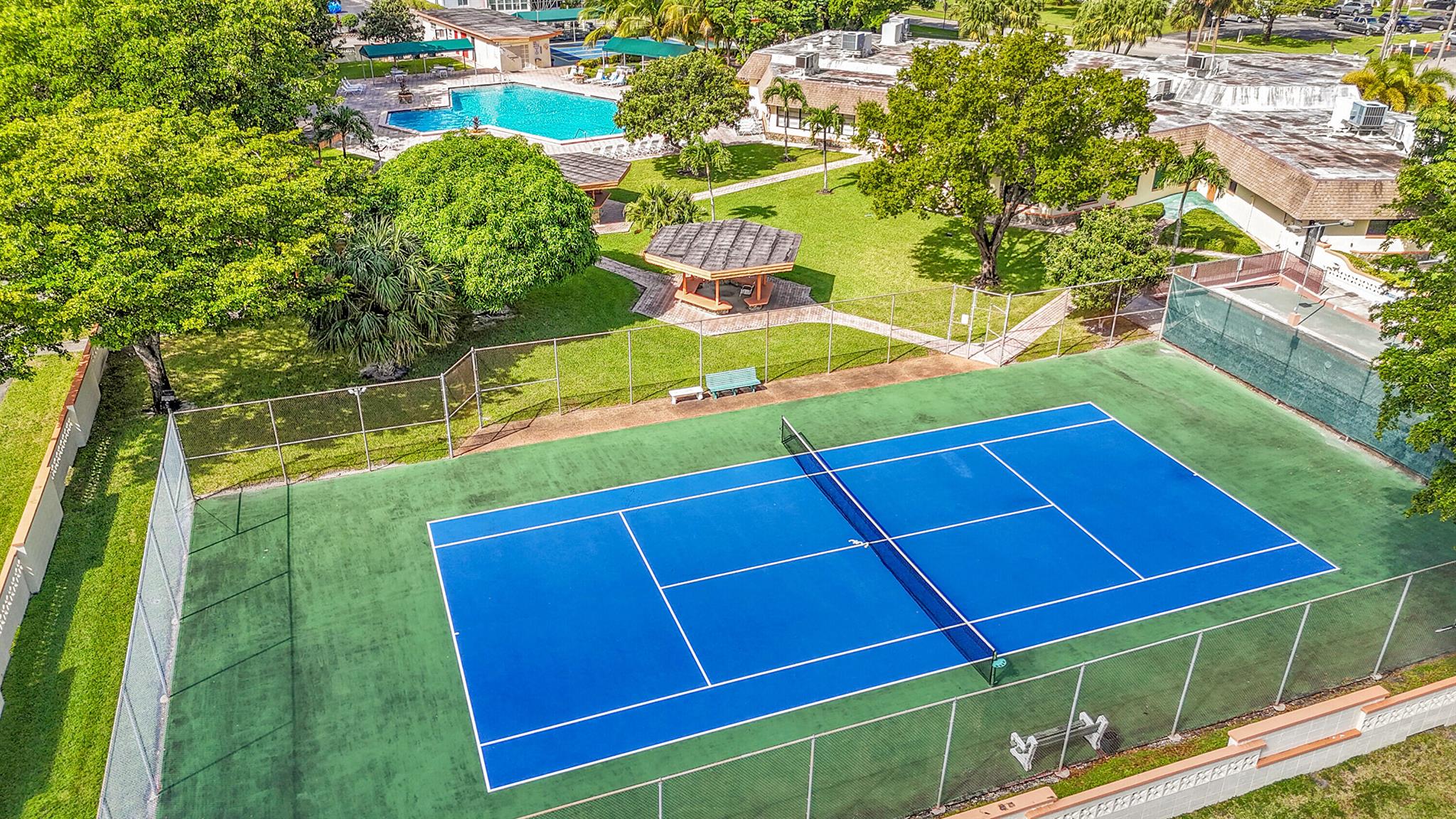 Sapphire Condo - Residential