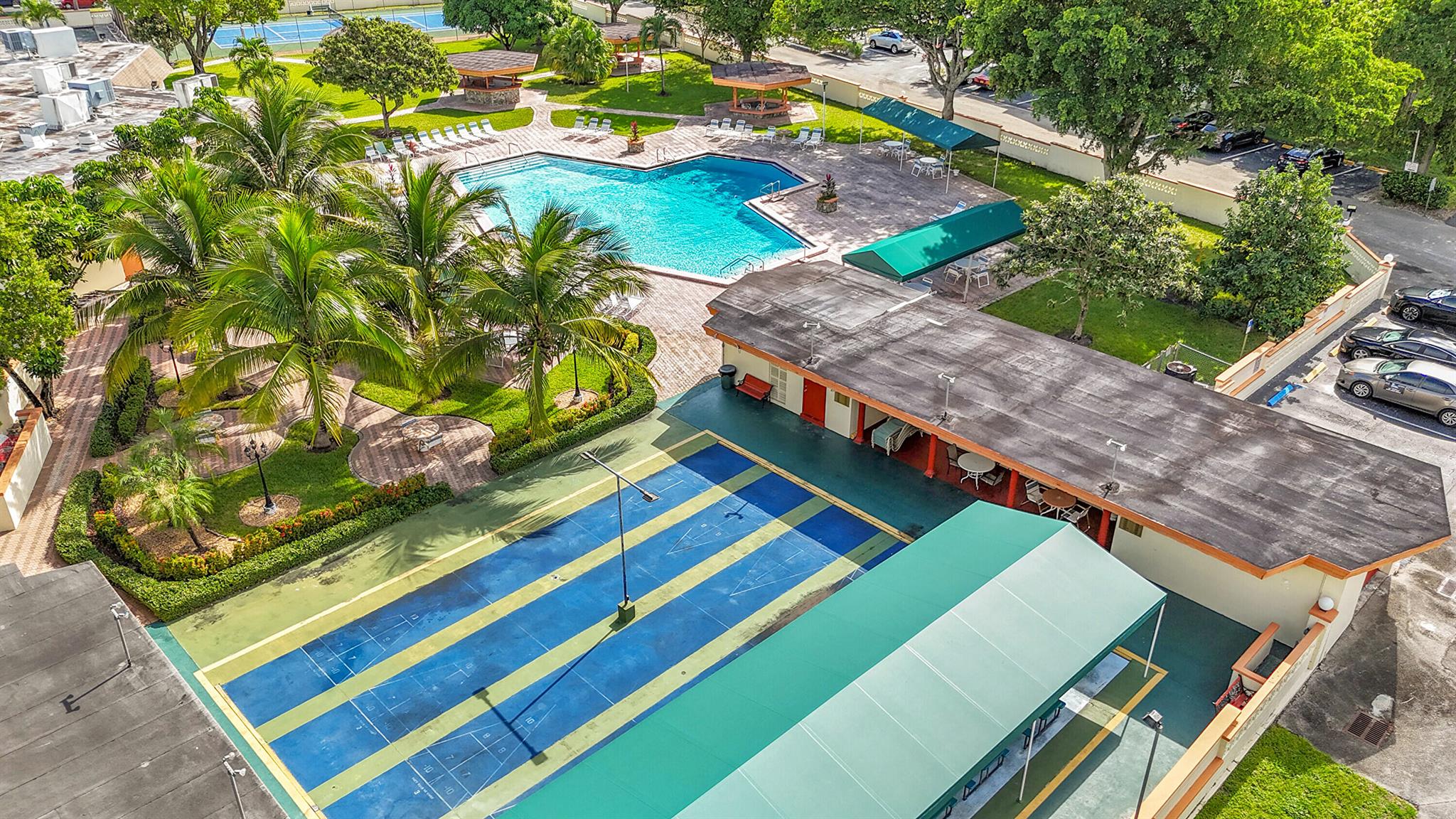 Sapphire Condo - Residential