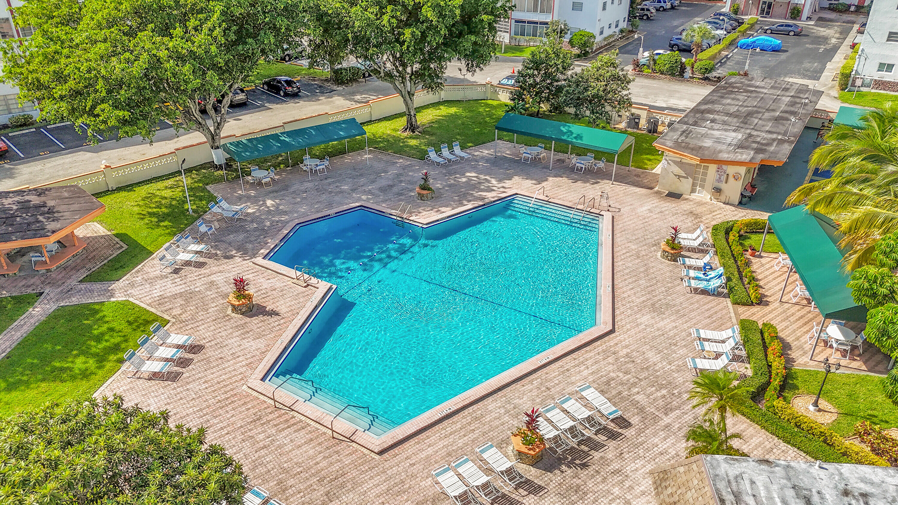 Sapphire Condo - Residential