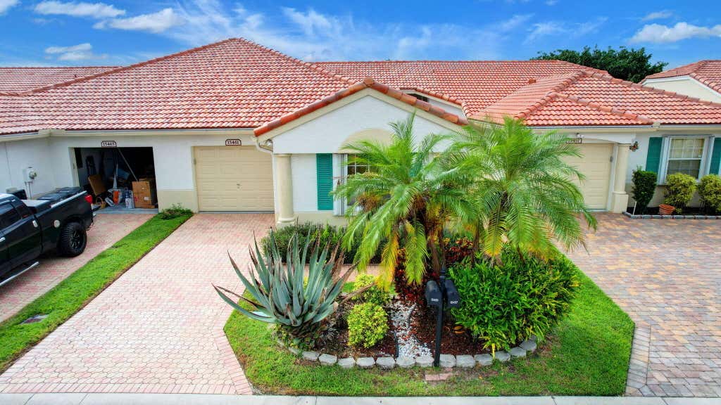 Photo of 15461 Lake Magnolia Place, Delray Beach, FL 33484 (MLS # R11027755)