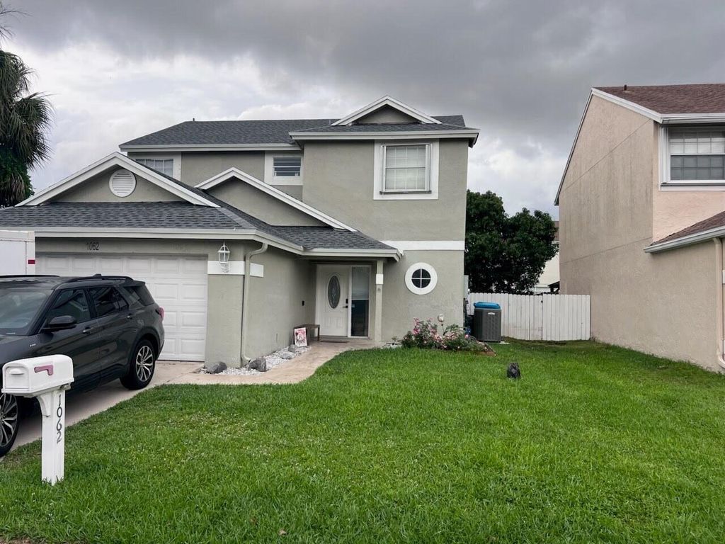 Photo of 1062 W Fairfax Cir CIR W, Boynton Beach, FL 33436 (MLS # B26026981)
