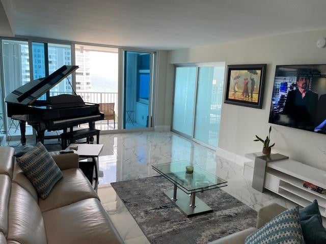 1360 S OCEAN Boulevard 1407