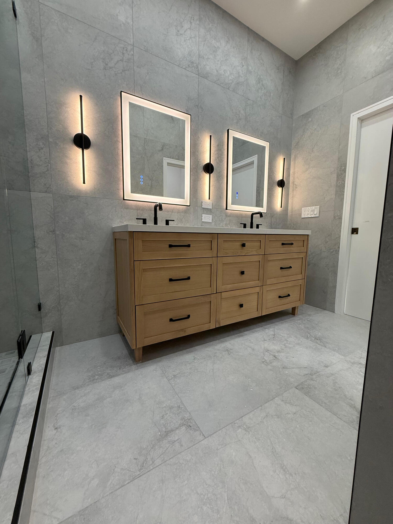 GARDEN OAKS 1 - Residential