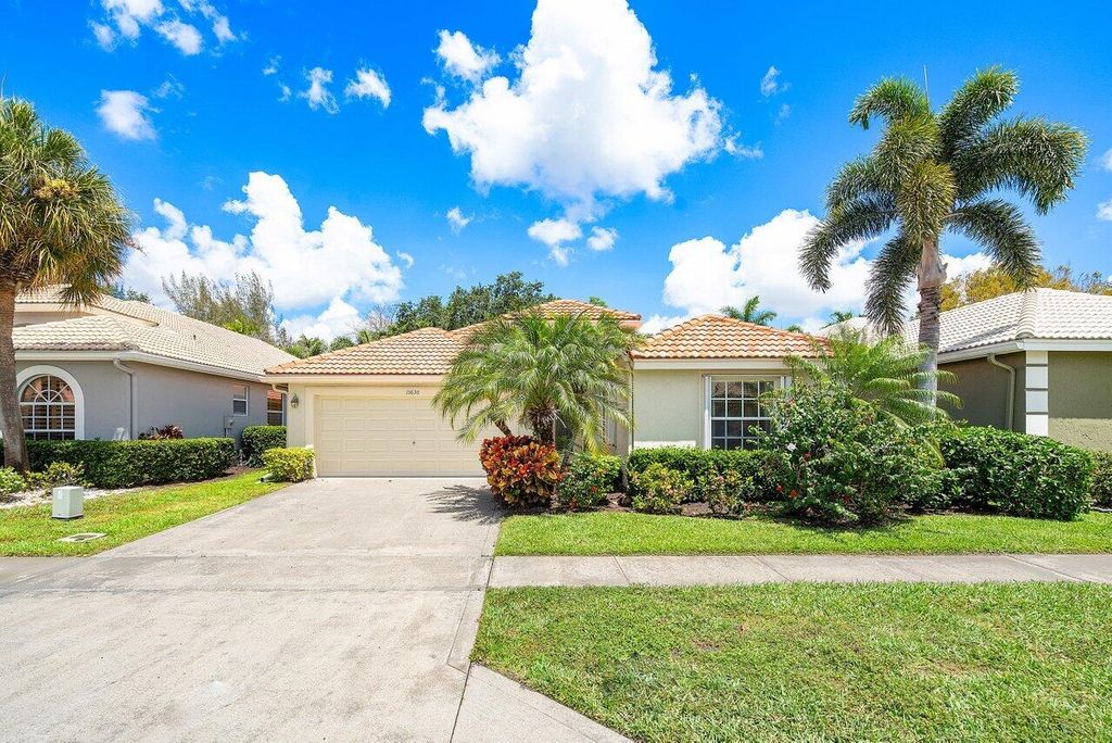 Photo of 13630 Breton Lane, Delray Beach, FL 33446 (MLS # R10984924)