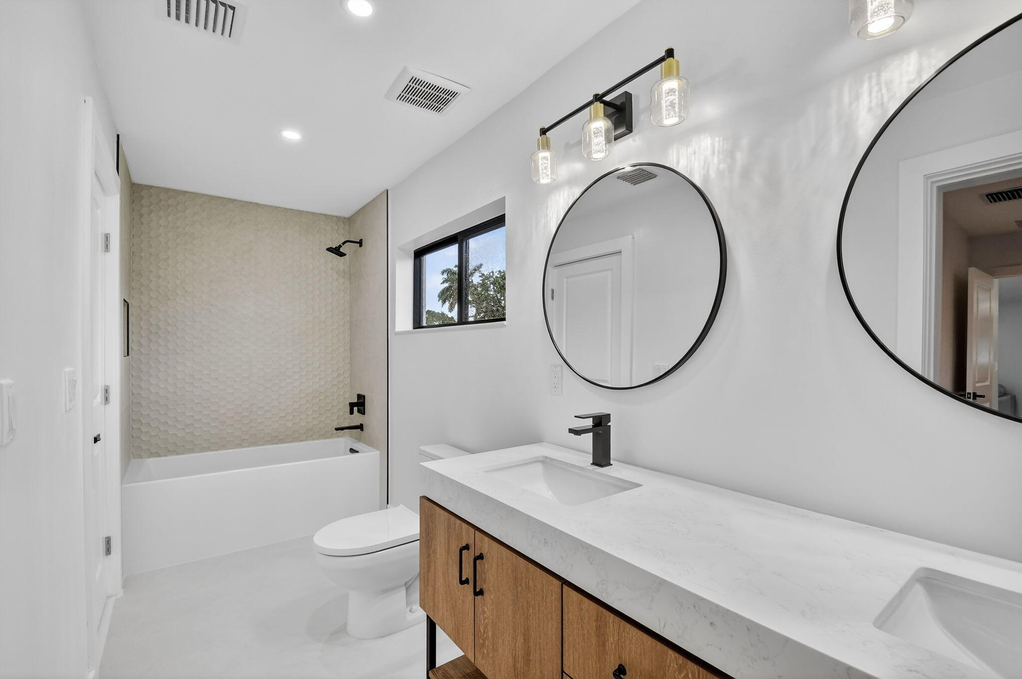 NORTH PALM BEACH VILLAGE OF 1 - Residential