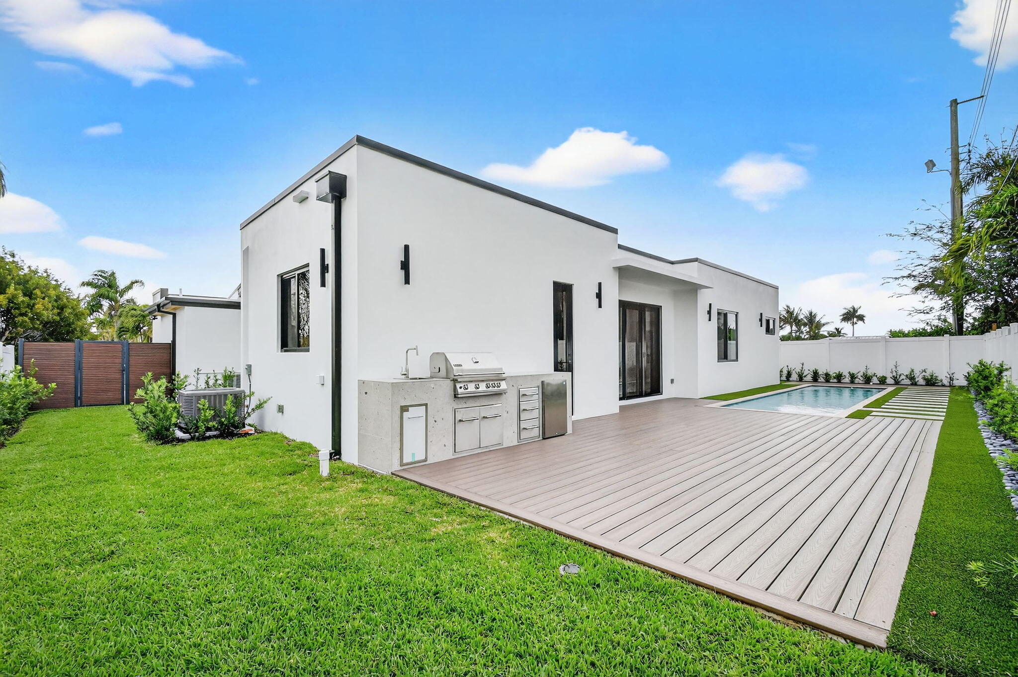 NORTH PALM BEACH VILLAGE OF 1 - Residential