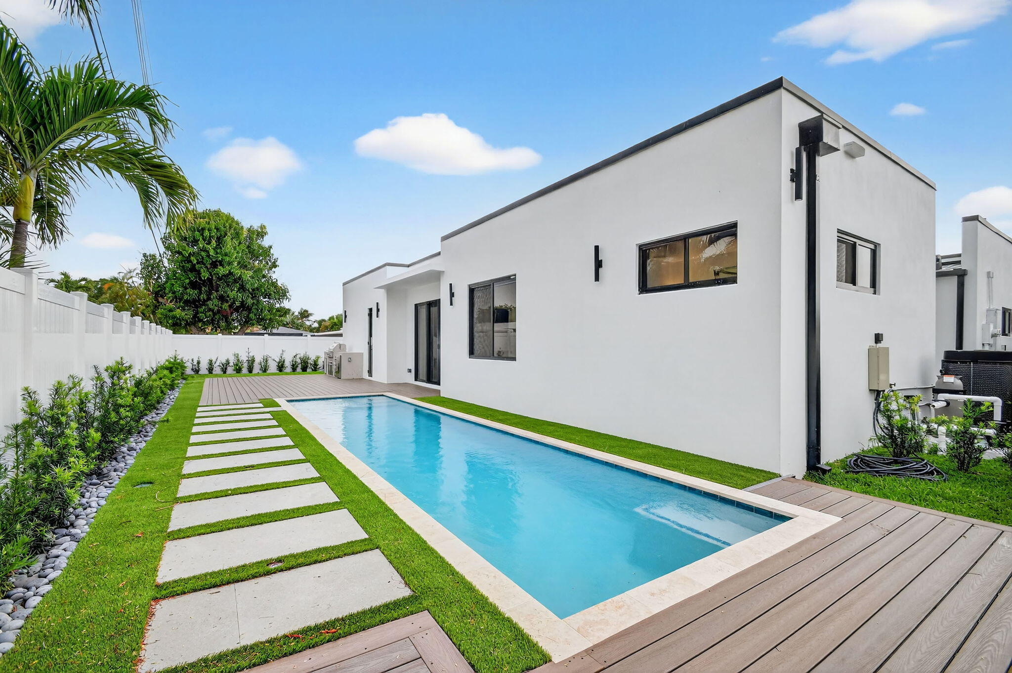 NORTH PALM BEACH VILLAGE OF 1 - Residential