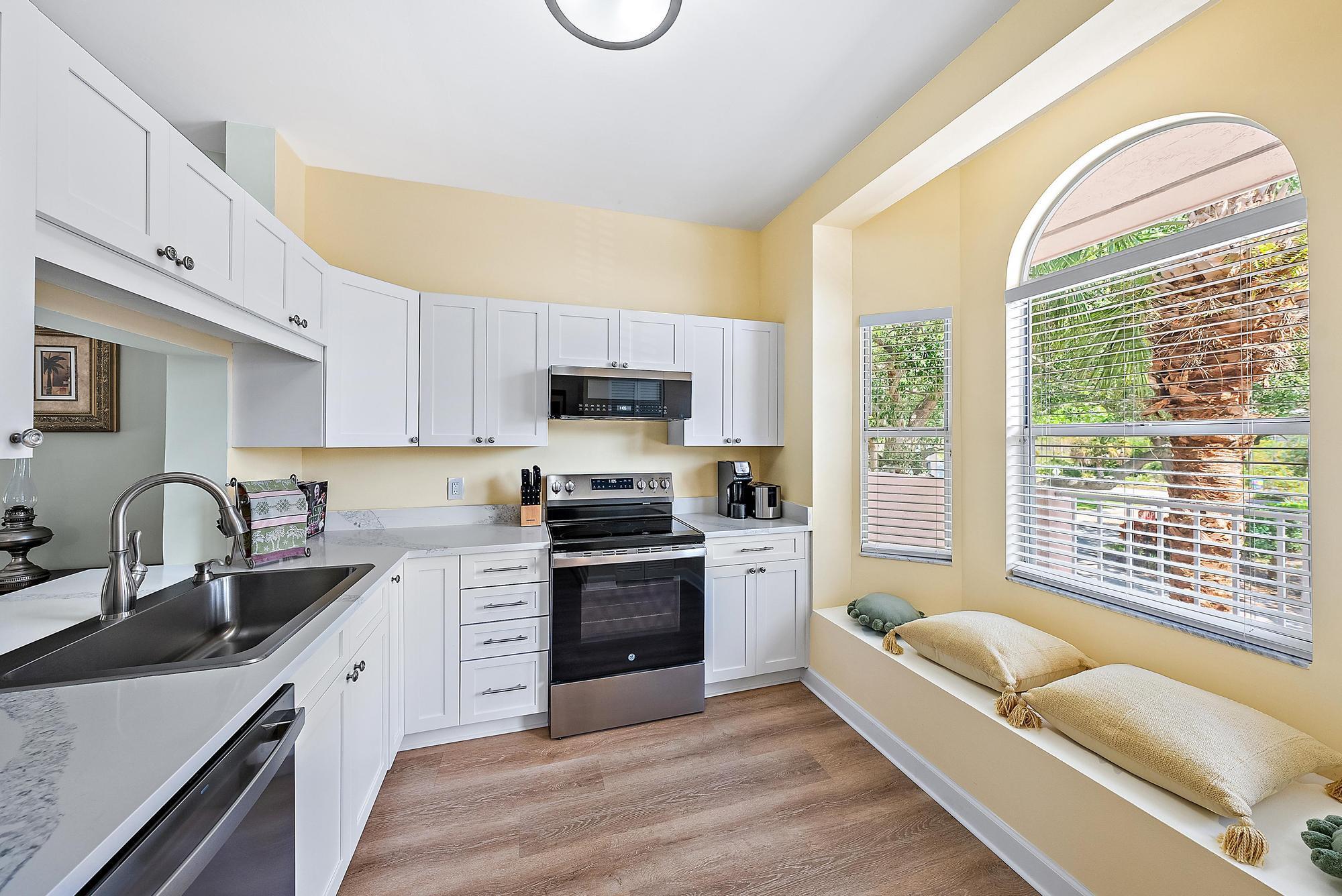 18081 SE Country Club Drive 370