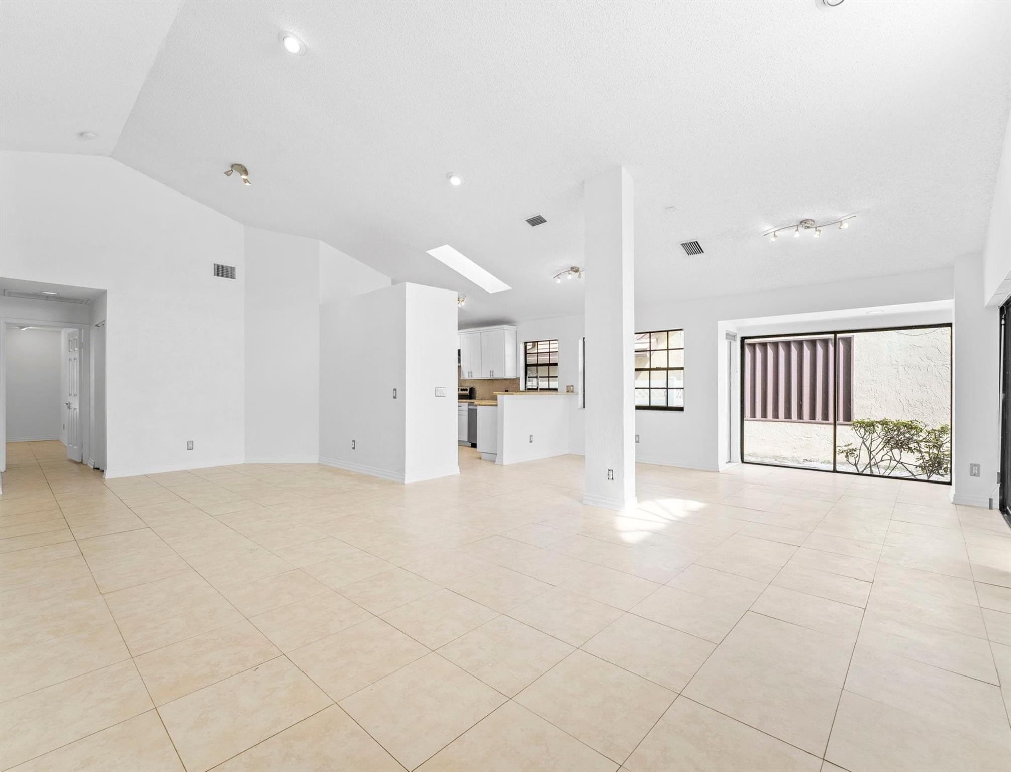 ABERDEEN / Cambridge - Residential Lease