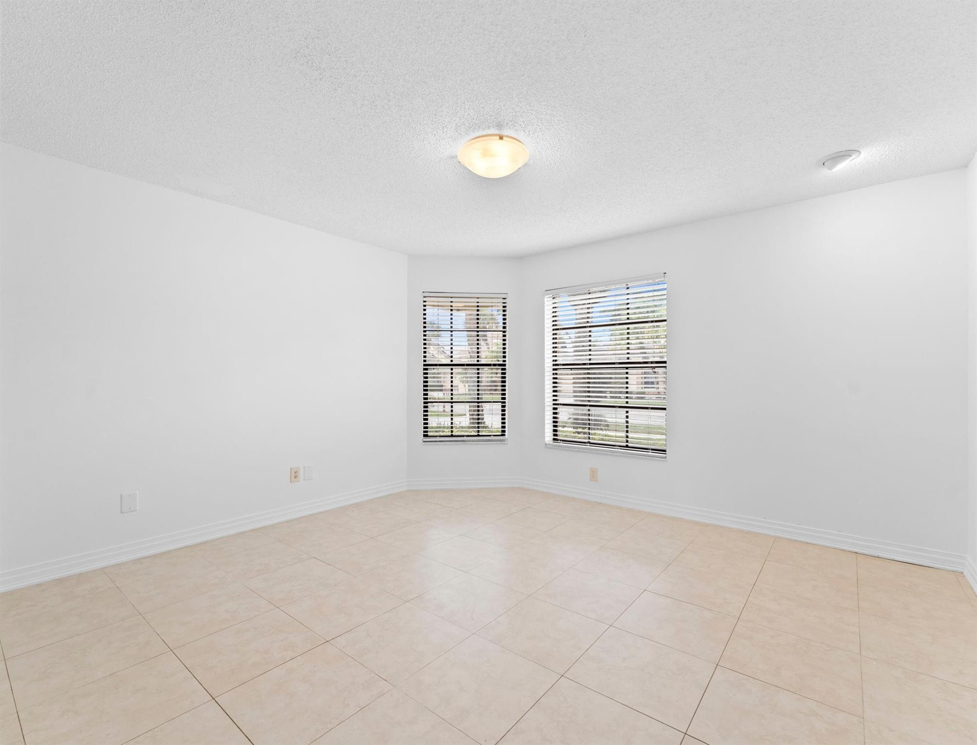 ABERDEEN / Cambridge - Residential Lease