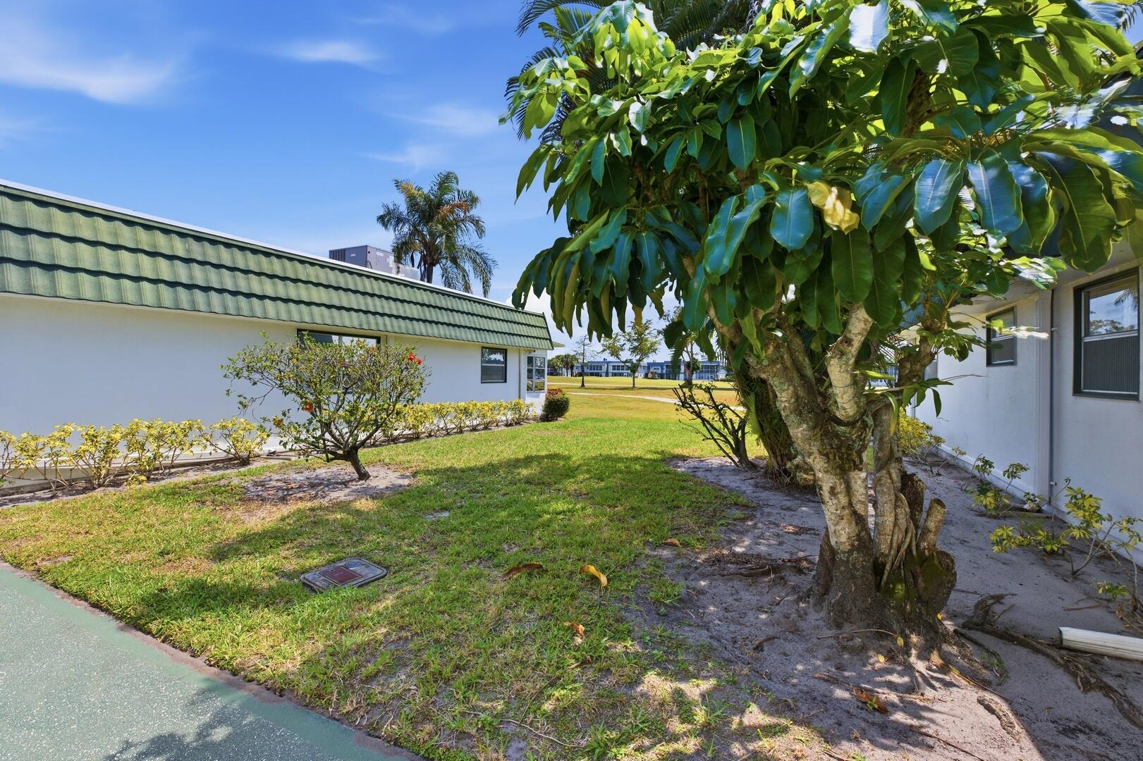 KINGS POINT WATERFORD CONDOS - Residential