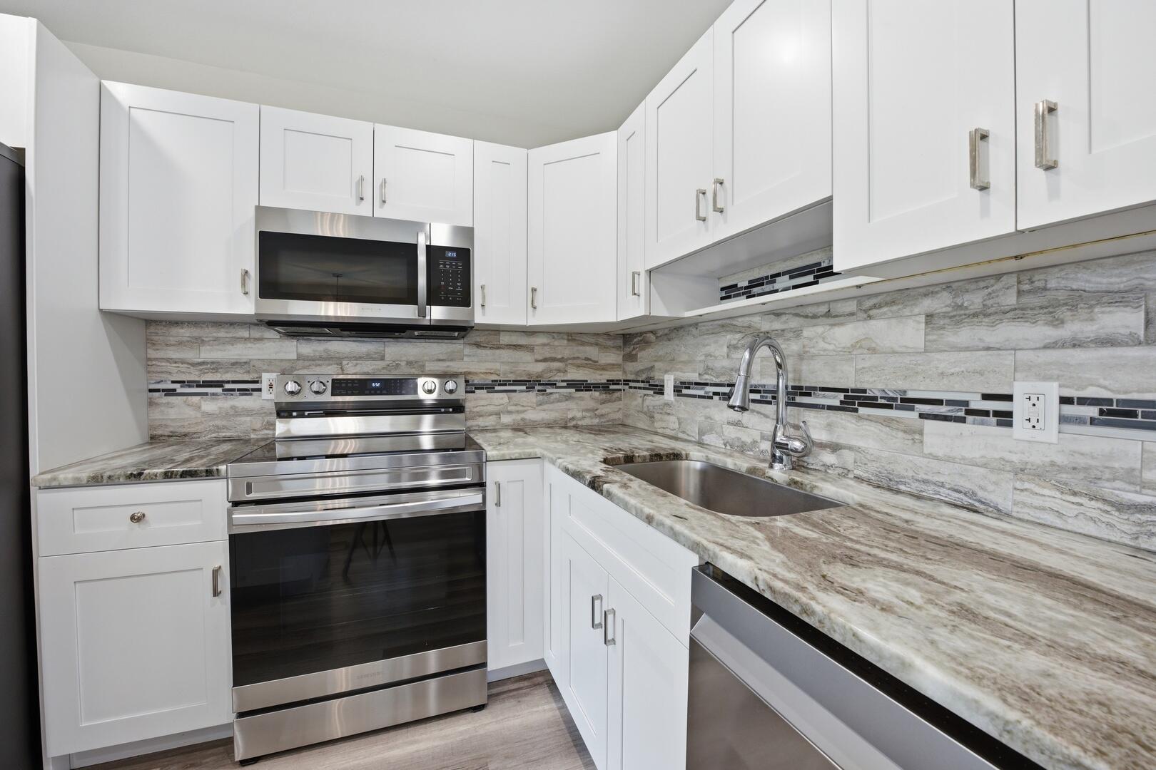 KINGS POINT WATERFORD CONDOS - Residential