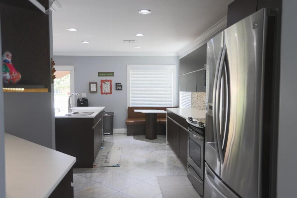 Crystal Pointe 158-10 B - Residential