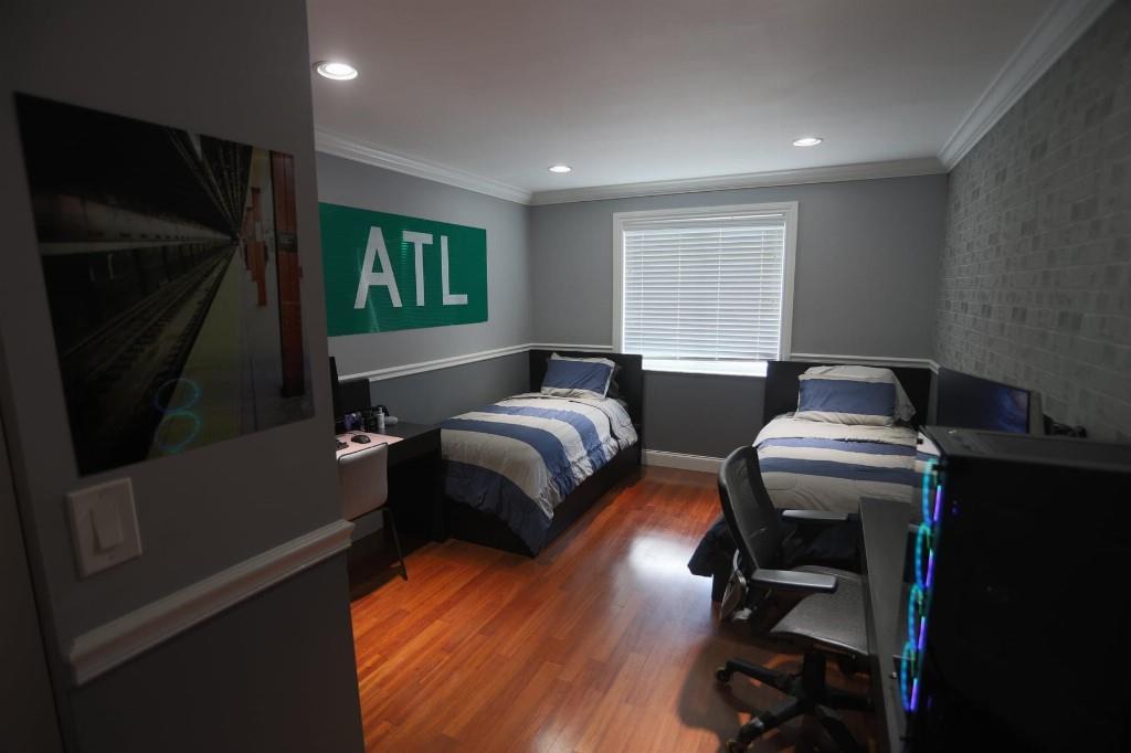 Crystal Pointe 158-10 B - Residential