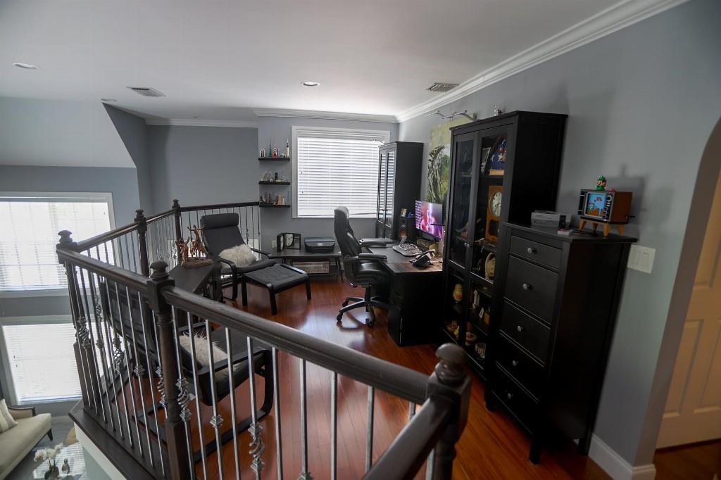 Crystal Pointe 158-10 B - Residential