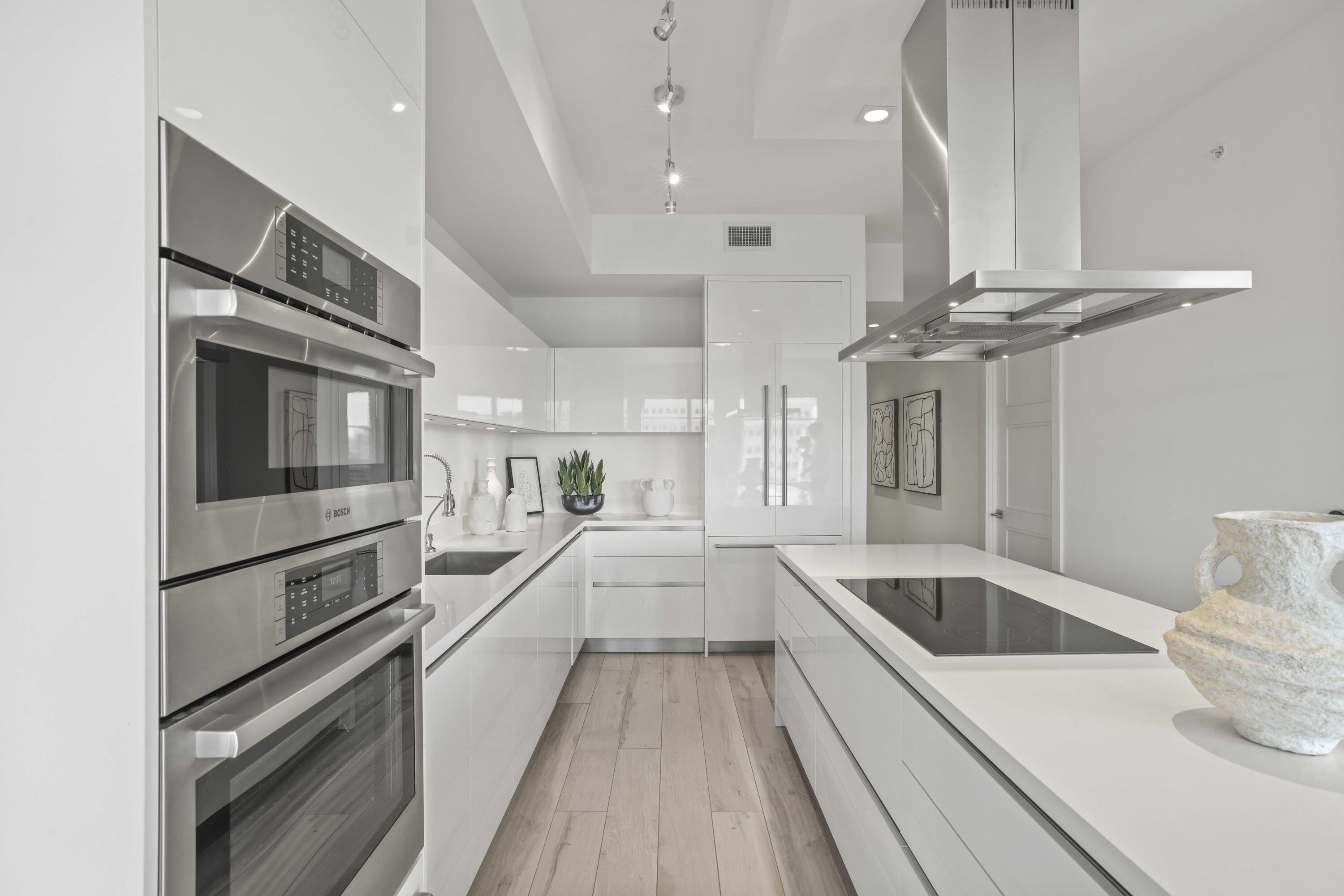 TOWER 155 CONDO - Residential