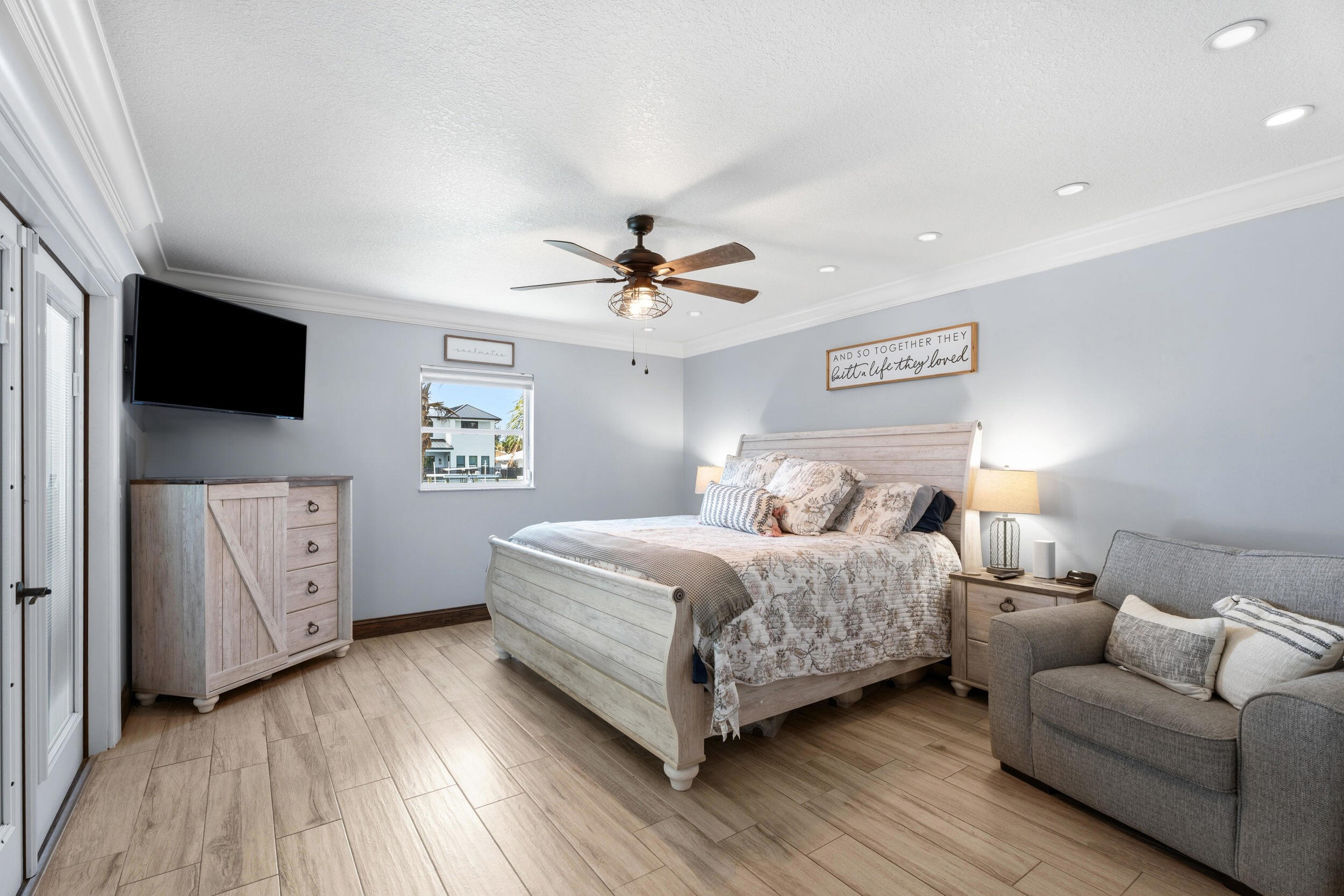 SEAGATE HARBOR - Residential