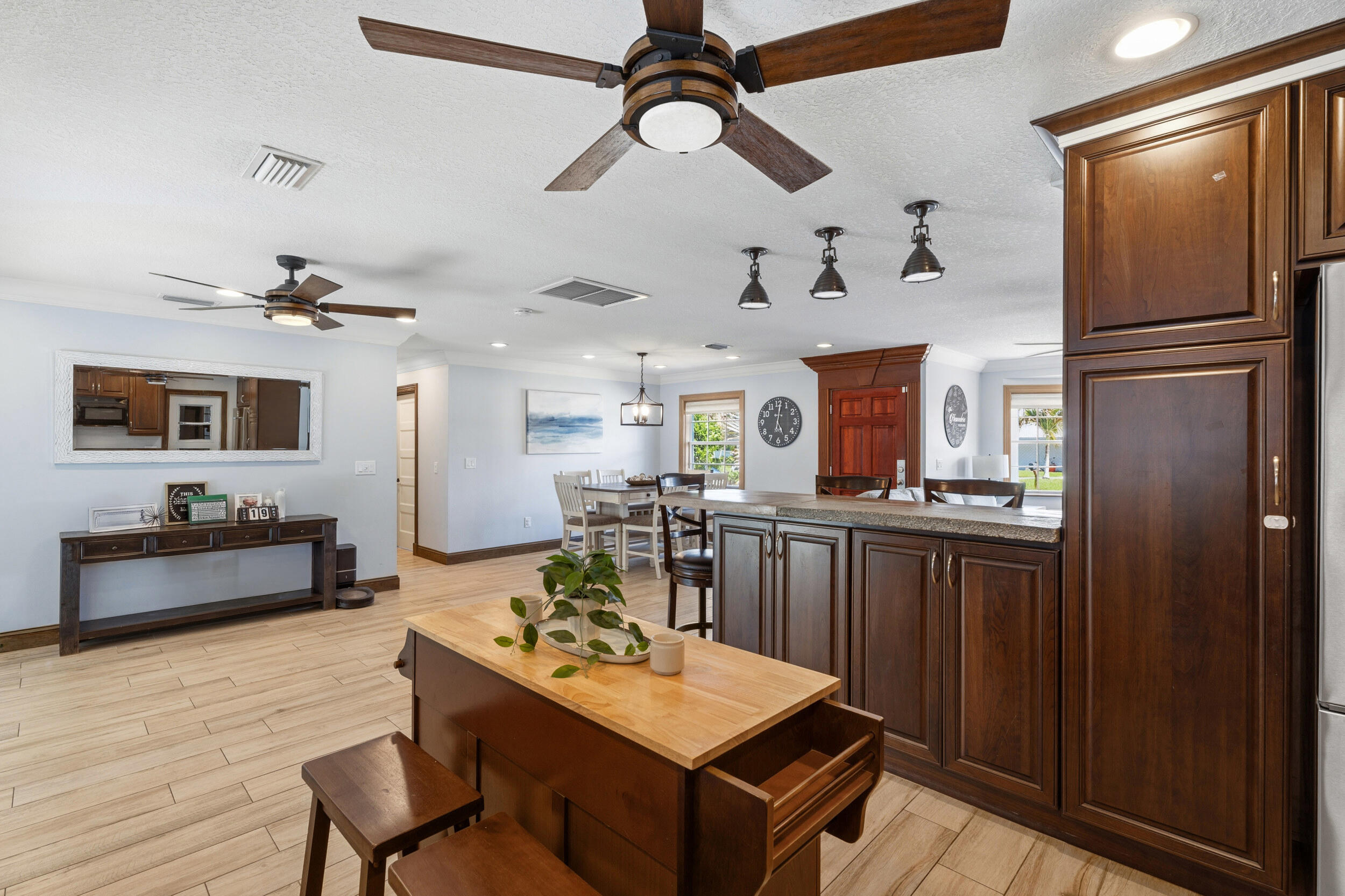 SEAGATE HARBOR - Residential