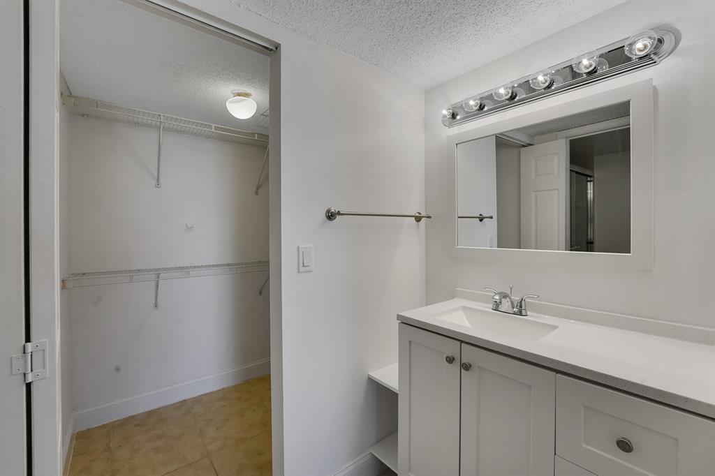 LAKE WINDWOOD CONDO - Residential Lease