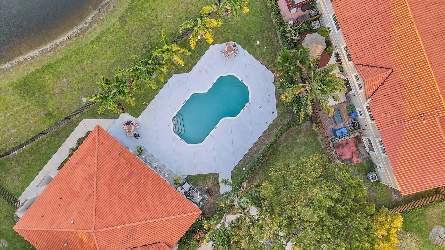 Lakeview Townhomes - Residential